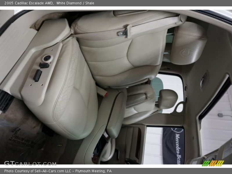 White Diamond / Shale 2005 Cadillac Escalade AWD