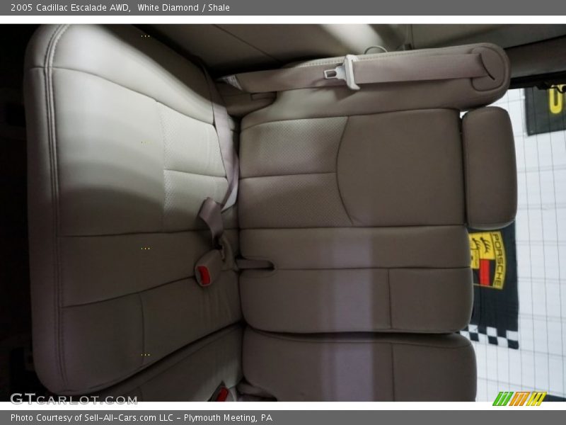 White Diamond / Shale 2005 Cadillac Escalade AWD