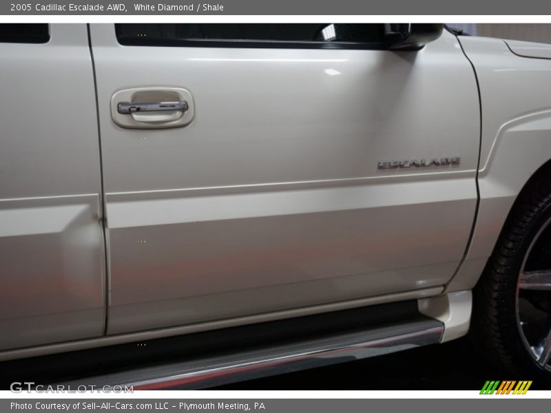 White Diamond / Shale 2005 Cadillac Escalade AWD