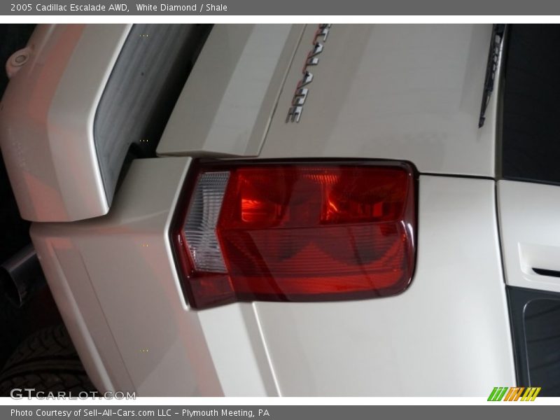 White Diamond / Shale 2005 Cadillac Escalade AWD