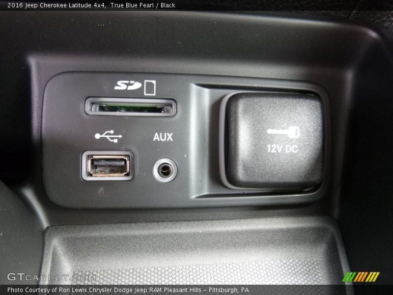 True Blue Pearl / Black 2016 Jeep Cherokee Latitude 4x4