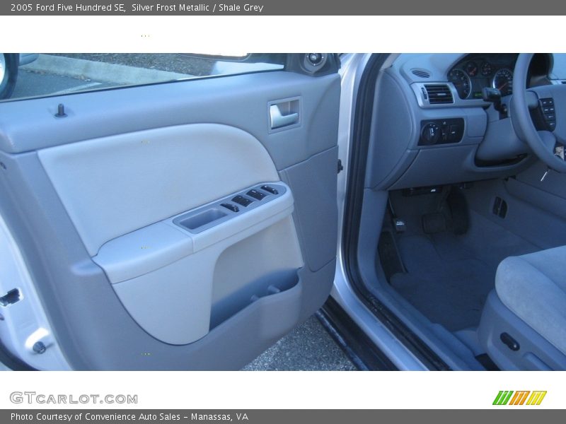 Silver Frost Metallic / Shale Grey 2005 Ford Five Hundred SE