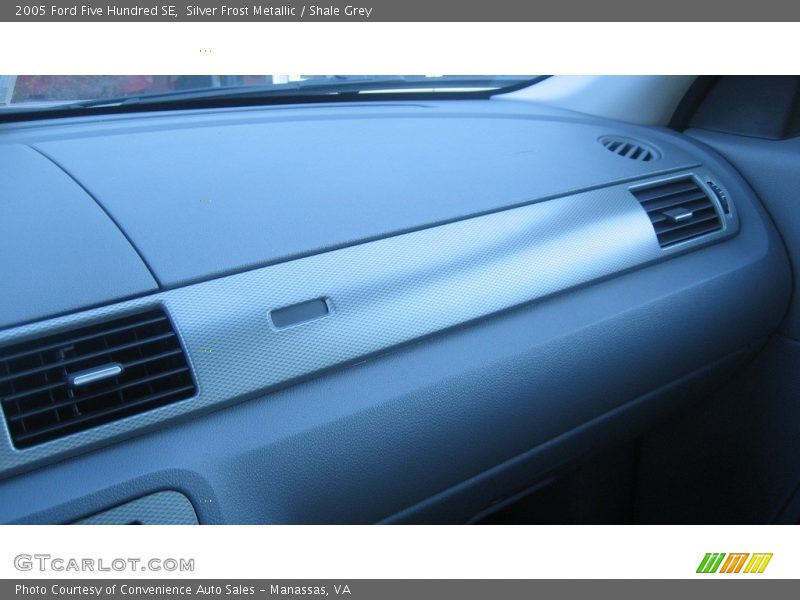 Silver Frost Metallic / Shale Grey 2005 Ford Five Hundred SE