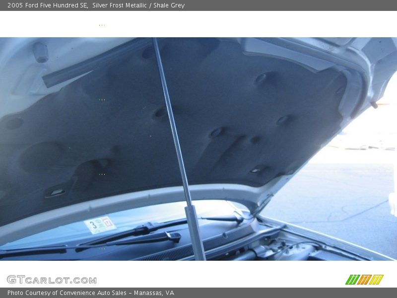 Silver Frost Metallic / Shale Grey 2005 Ford Five Hundred SE