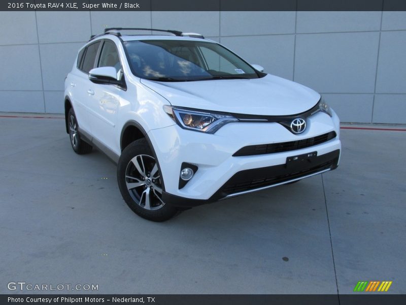 Super White / Black 2016 Toyota RAV4 XLE
