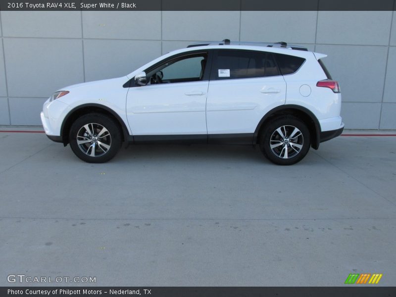 Super White / Black 2016 Toyota RAV4 XLE