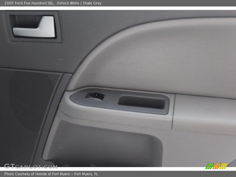 Oxford White / Shale Grey 2005 Ford Five Hundred SEL