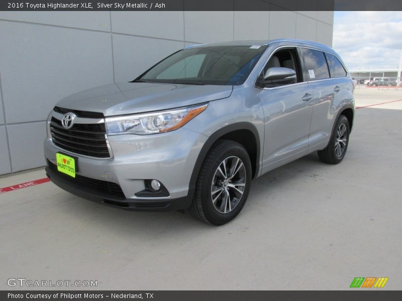Silver Sky Metallic / Ash 2016 Toyota Highlander XLE