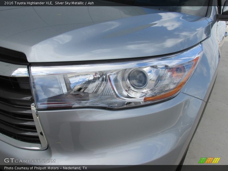 Silver Sky Metallic / Ash 2016 Toyota Highlander XLE