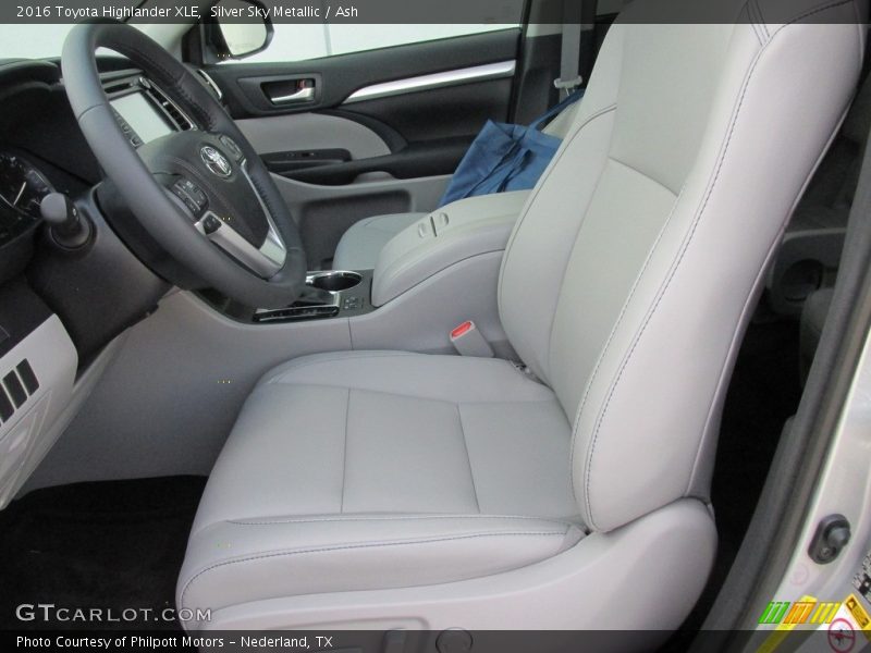 Silver Sky Metallic / Ash 2016 Toyota Highlander XLE
