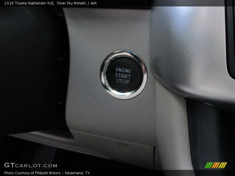 Silver Sky Metallic / Ash 2016 Toyota Highlander XLE