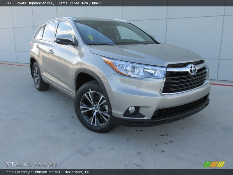 Creme Brulee Mica / Black 2016 Toyota Highlander XLE