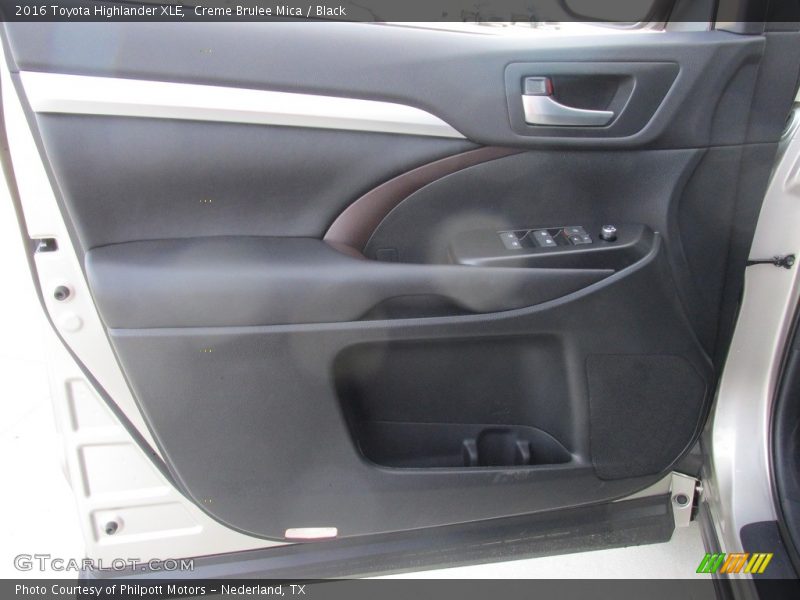 Creme Brulee Mica / Black 2016 Toyota Highlander XLE