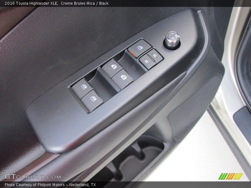 Creme Brulee Mica / Black 2016 Toyota Highlander XLE
