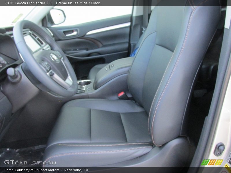 Creme Brulee Mica / Black 2016 Toyota Highlander XLE