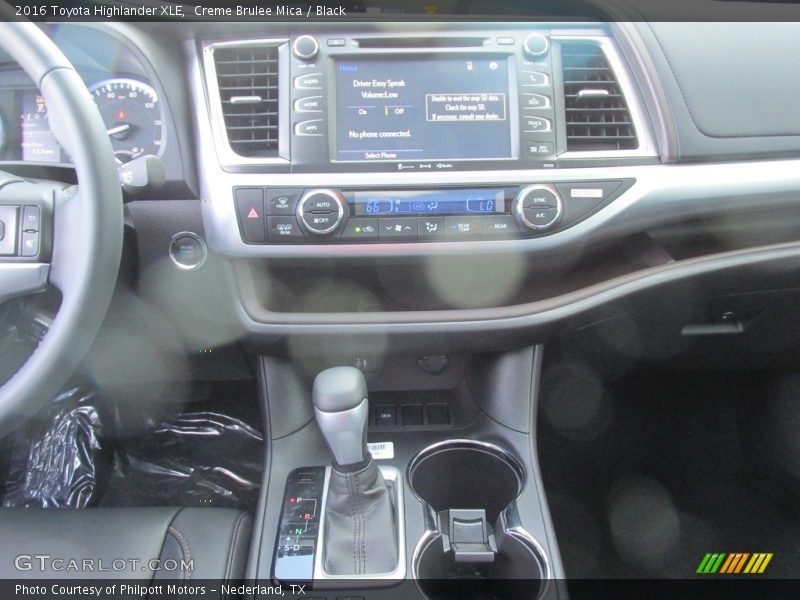 Creme Brulee Mica / Black 2016 Toyota Highlander XLE