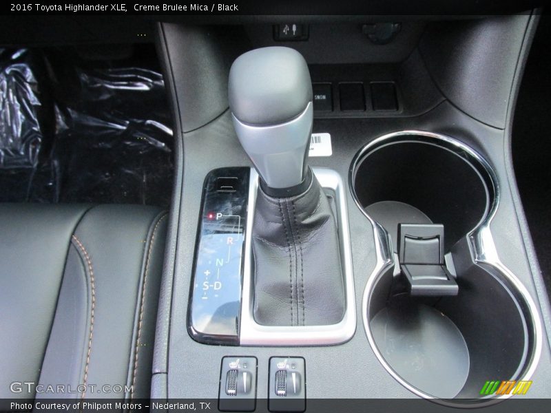Creme Brulee Mica / Black 2016 Toyota Highlander XLE