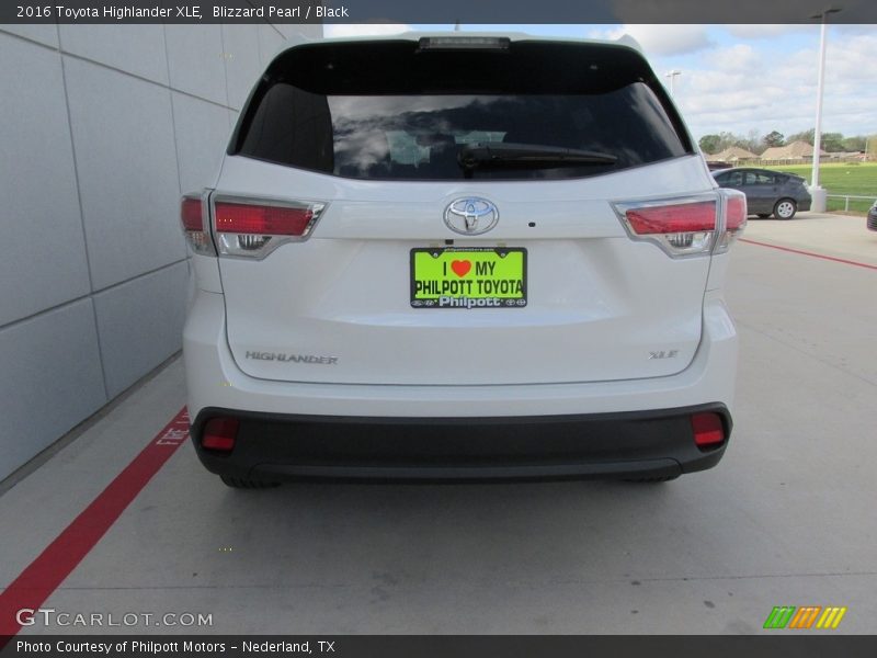 Blizzard Pearl / Black 2016 Toyota Highlander XLE