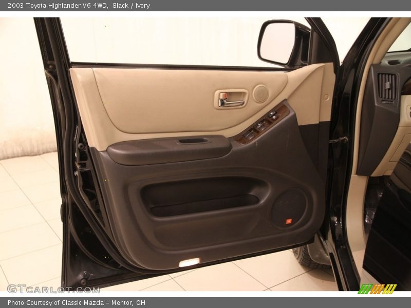 Black / Ivory 2003 Toyota Highlander V6 4WD