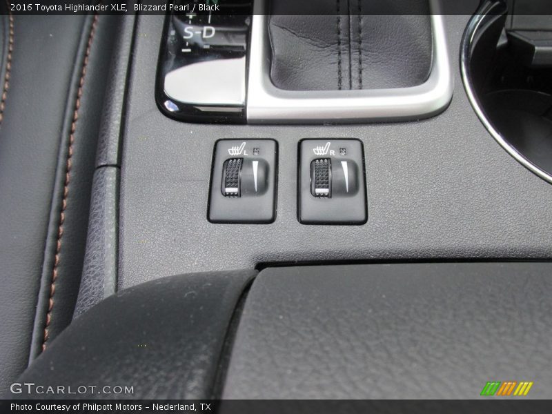 Blizzard Pearl / Black 2016 Toyota Highlander XLE