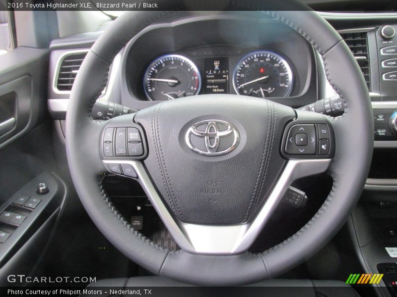 Blizzard Pearl / Black 2016 Toyota Highlander XLE