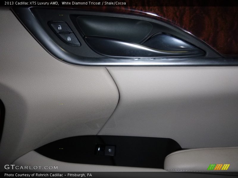 White Diamond Tricoat / Shale/Cocoa 2013 Cadillac XTS Luxury AWD