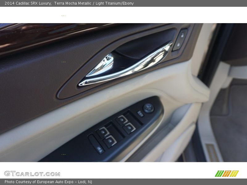 Terra Mocha Metallic / Light Titanium/Ebony 2014 Cadillac SRX Luxury