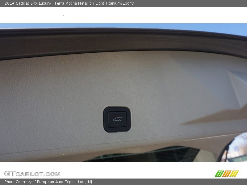 Terra Mocha Metallic / Light Titanium/Ebony 2014 Cadillac SRX Luxury