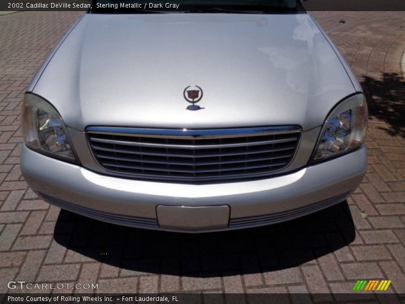 Sterling Metallic / Dark Gray 2002 Cadillac DeVille Sedan