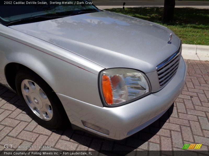 Sterling Metallic / Dark Gray 2002 Cadillac DeVille Sedan