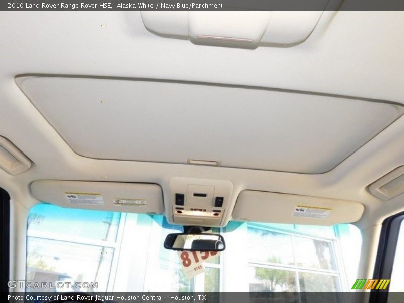 Alaska White / Navy Blue/Parchment 2010 Land Rover Range Rover HSE