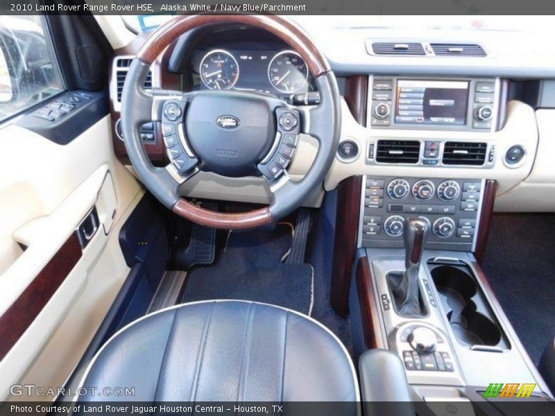 Alaska White / Navy Blue/Parchment 2010 Land Rover Range Rover HSE