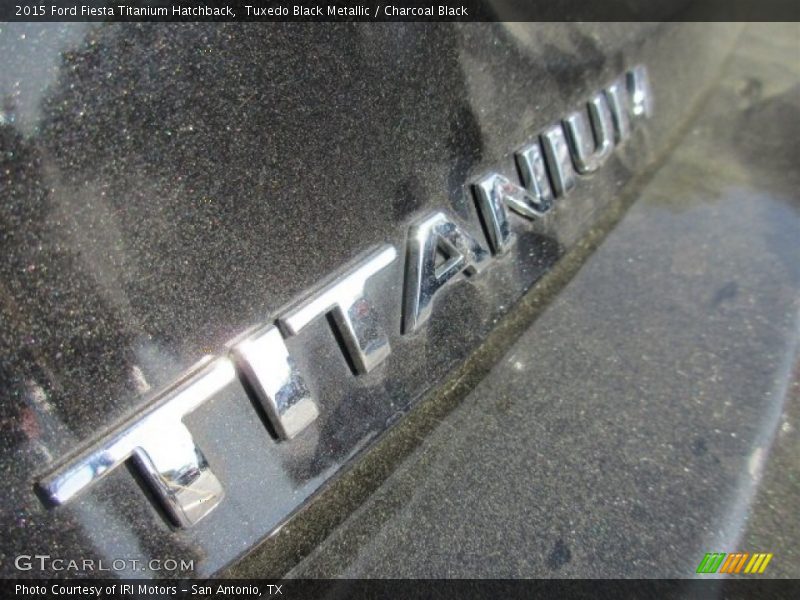 Tuxedo Black Metallic / Charcoal Black 2015 Ford Fiesta Titanium Hatchback