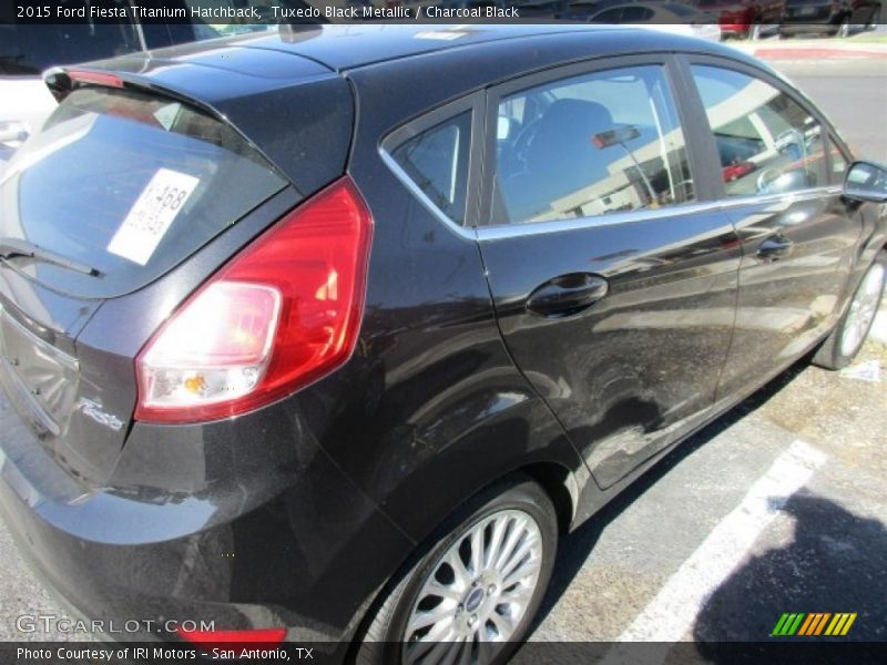 Tuxedo Black Metallic / Charcoal Black 2015 Ford Fiesta Titanium Hatchback