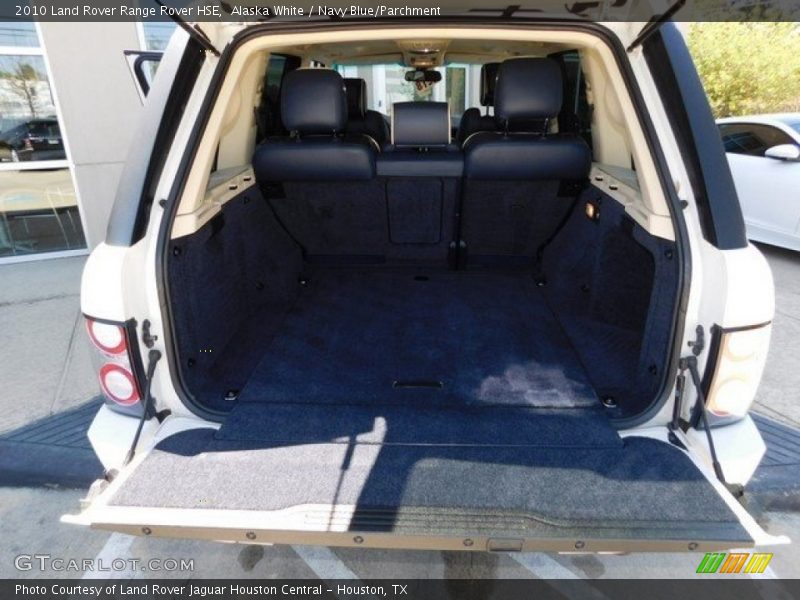 Alaska White / Navy Blue/Parchment 2010 Land Rover Range Rover HSE