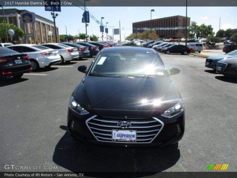 Black / Gray 2017 Hyundai Elantra SE