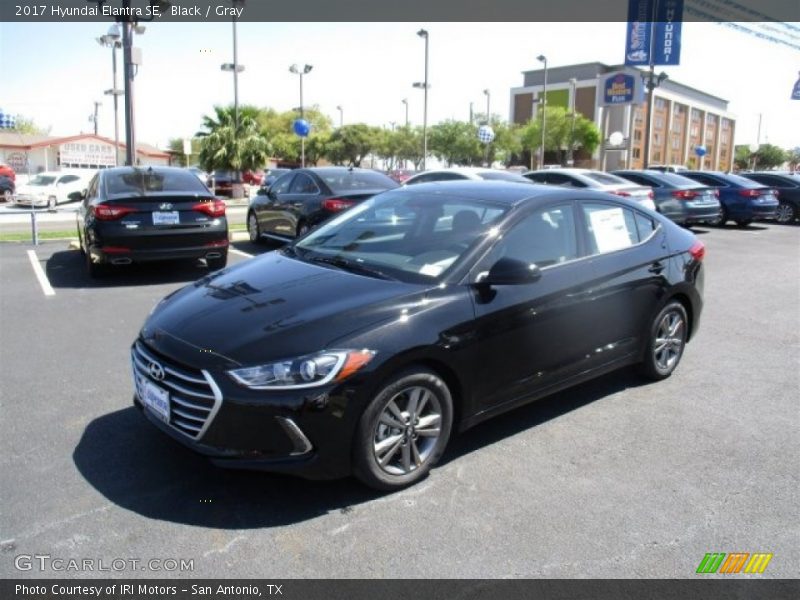 Black / Gray 2017 Hyundai Elantra SE