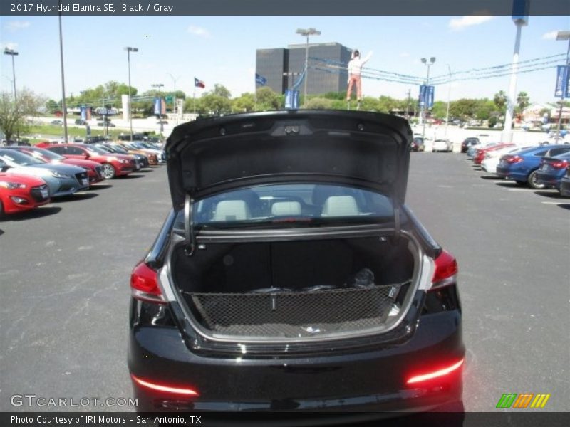 Black / Gray 2017 Hyundai Elantra SE