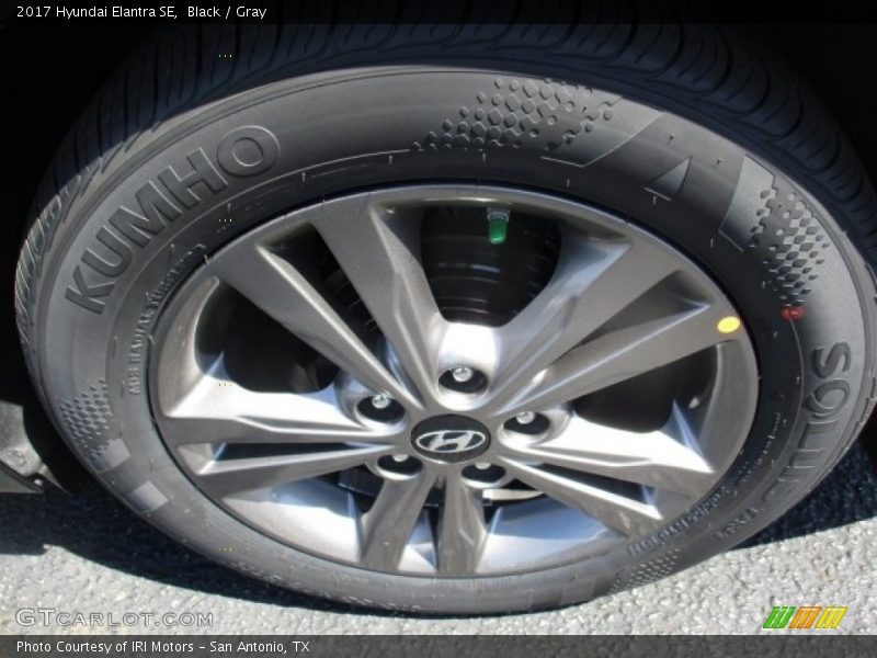 Black / Gray 2017 Hyundai Elantra SE