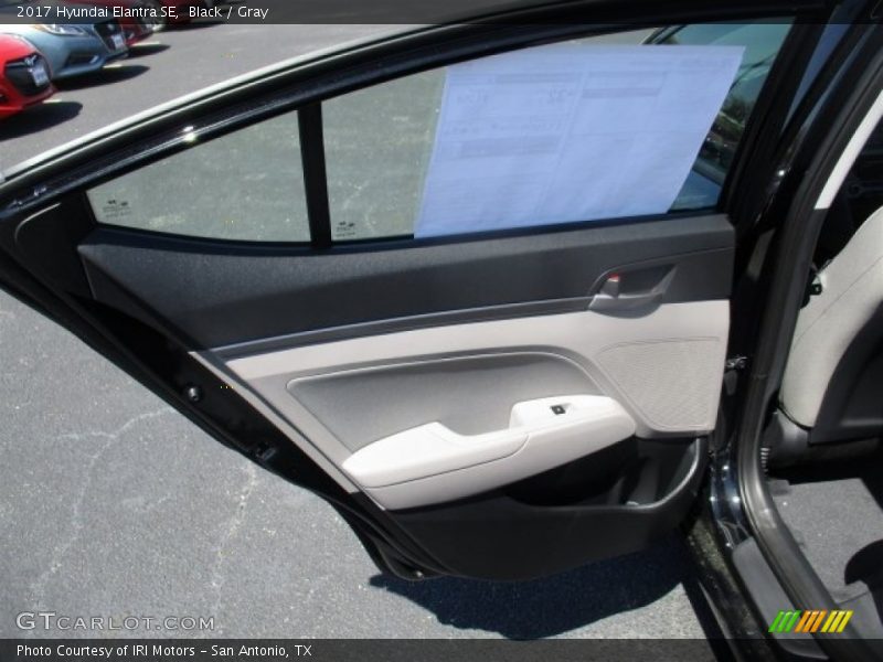 Black / Gray 2017 Hyundai Elantra SE