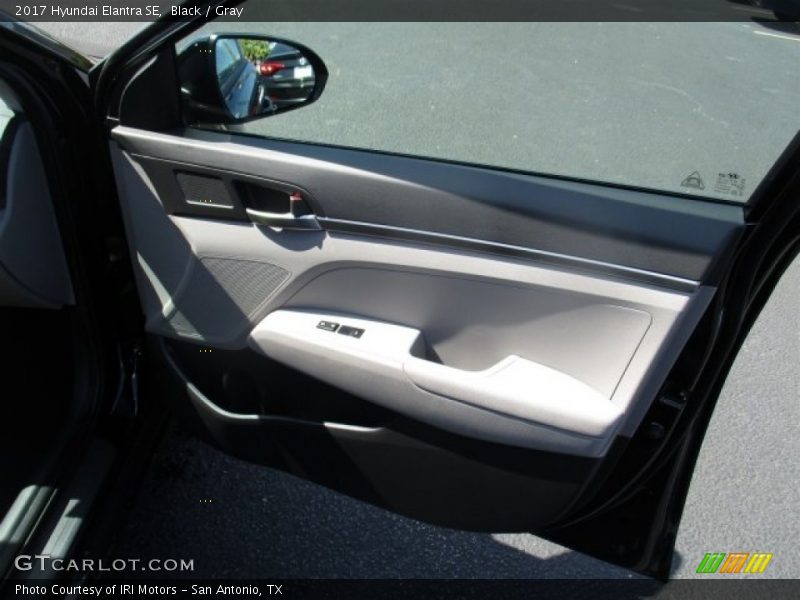 Black / Gray 2017 Hyundai Elantra SE