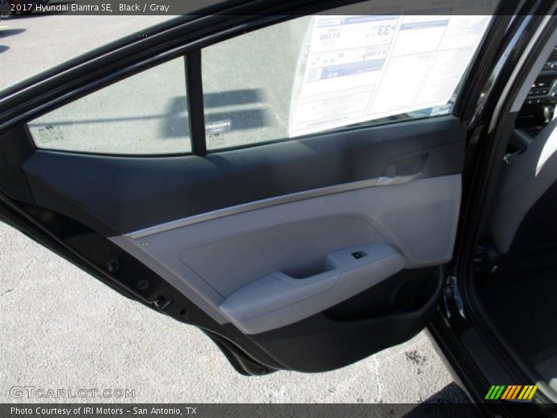 Black / Gray 2017 Hyundai Elantra SE