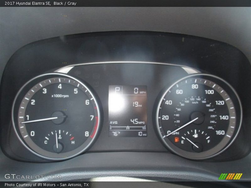 Black / Gray 2017 Hyundai Elantra SE