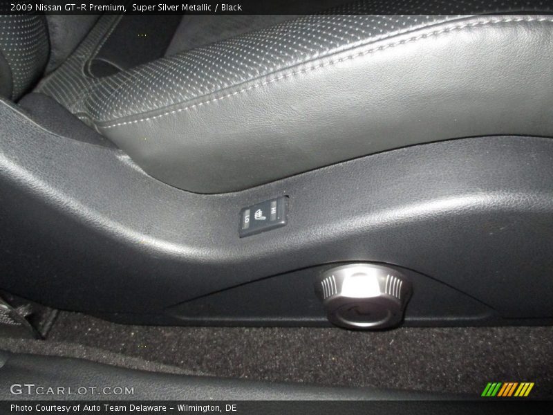 Super Silver Metallic / Black 2009 Nissan GT-R Premium