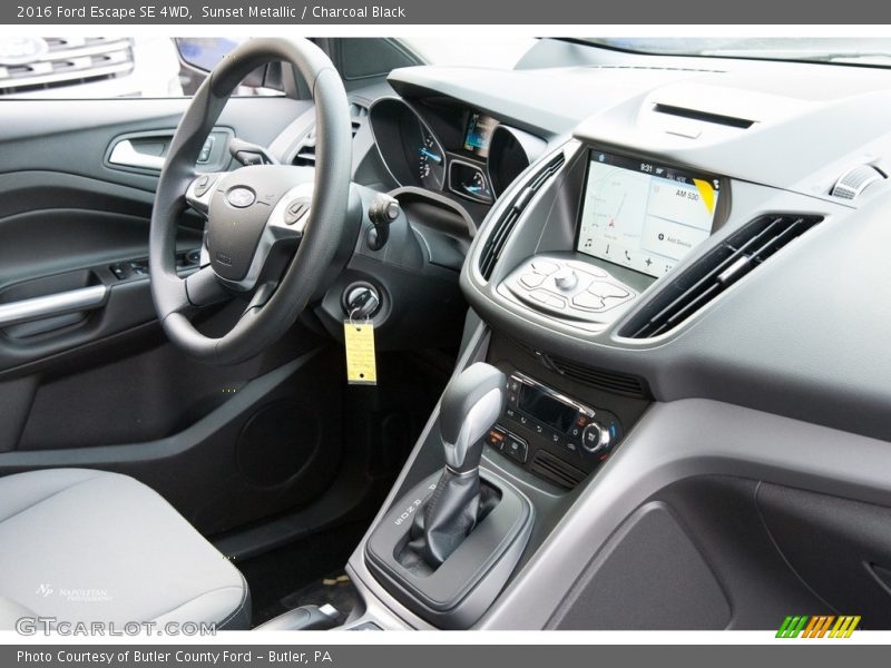 Sunset Metallic / Charcoal Black 2016 Ford Escape SE 4WD