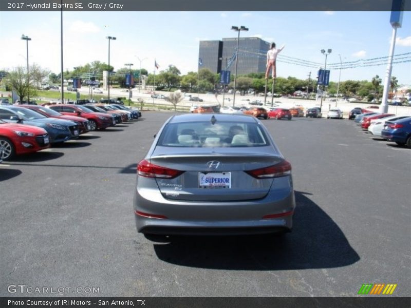 Gray / Gray 2017 Hyundai Elantra SE