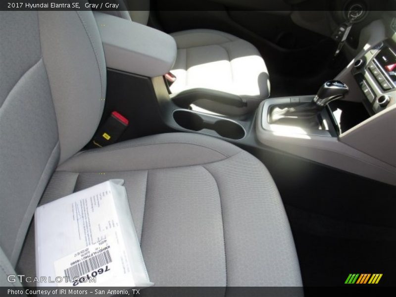 Gray / Gray 2017 Hyundai Elantra SE