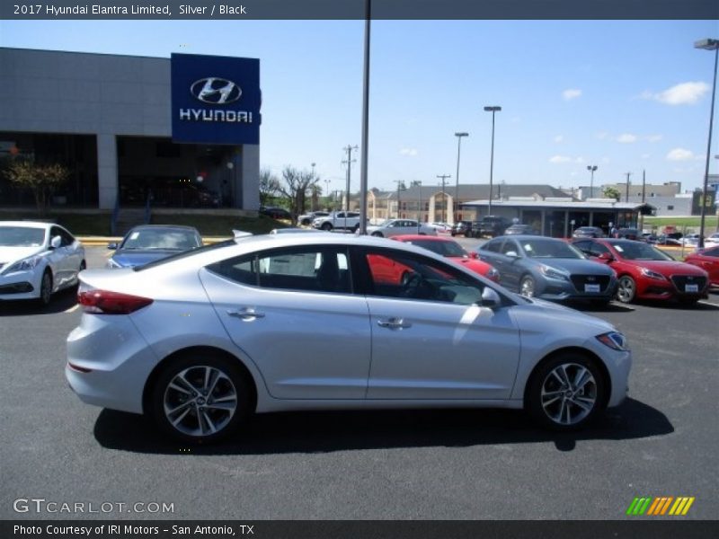 Silver / Black 2017 Hyundai Elantra Limited