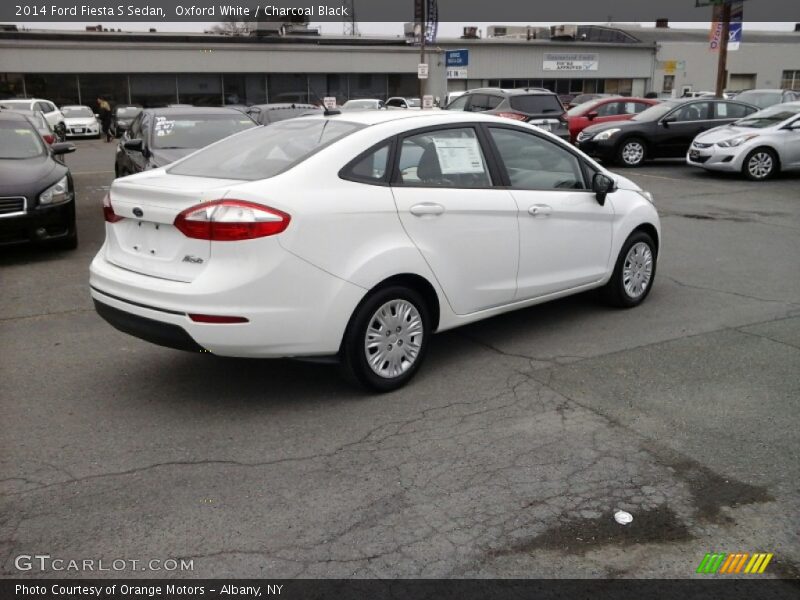 Oxford White / Charcoal Black 2014 Ford Fiesta S Sedan