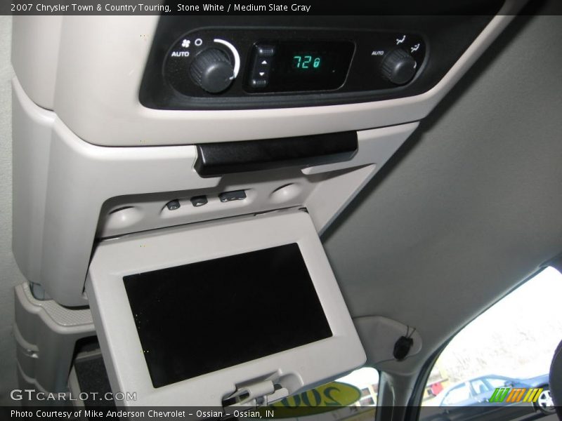 Stone White / Medium Slate Gray 2007 Chrysler Town & Country Touring